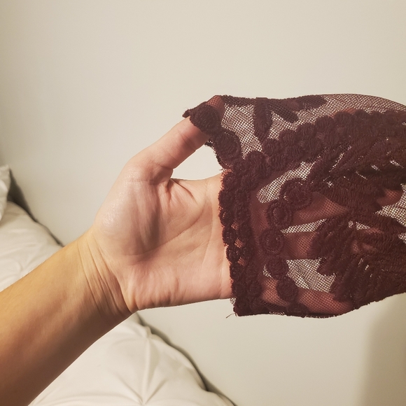 Red lace top - Picture 3 of 4